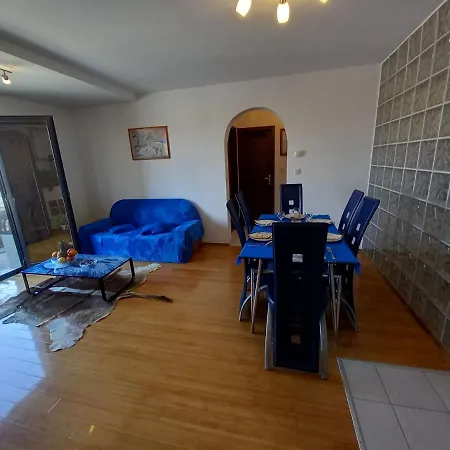 Apartment Iva *