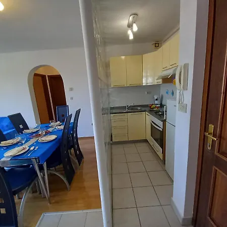 Iva Apartman Pula